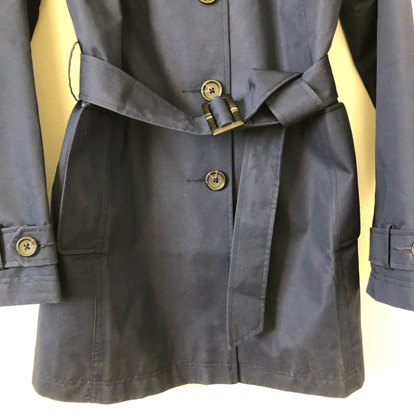 L.L Bean Navy Old Port Trench Coat. Size Medium - Picture 7 of 10